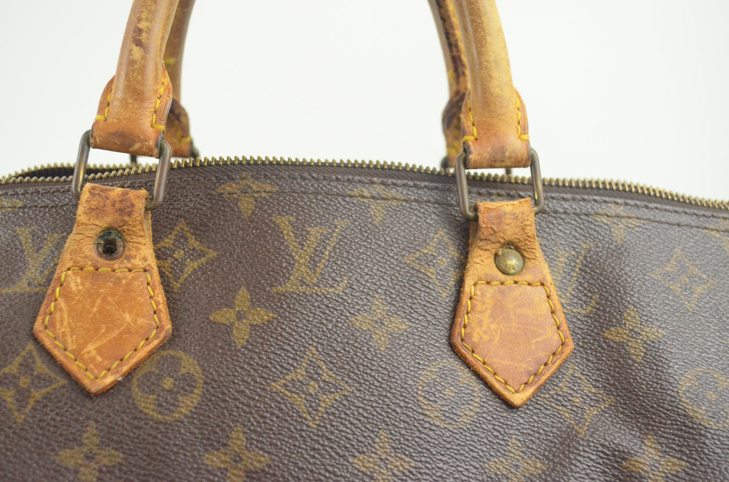 Louis Vuitton Speedy 40 Monogram Canvas