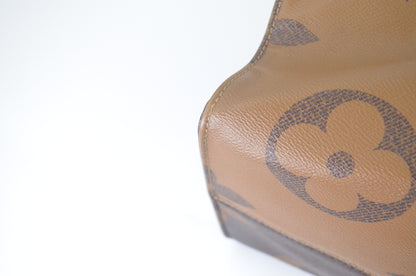 Louis Vuitton Onthego GM Monogram Reverse Giant