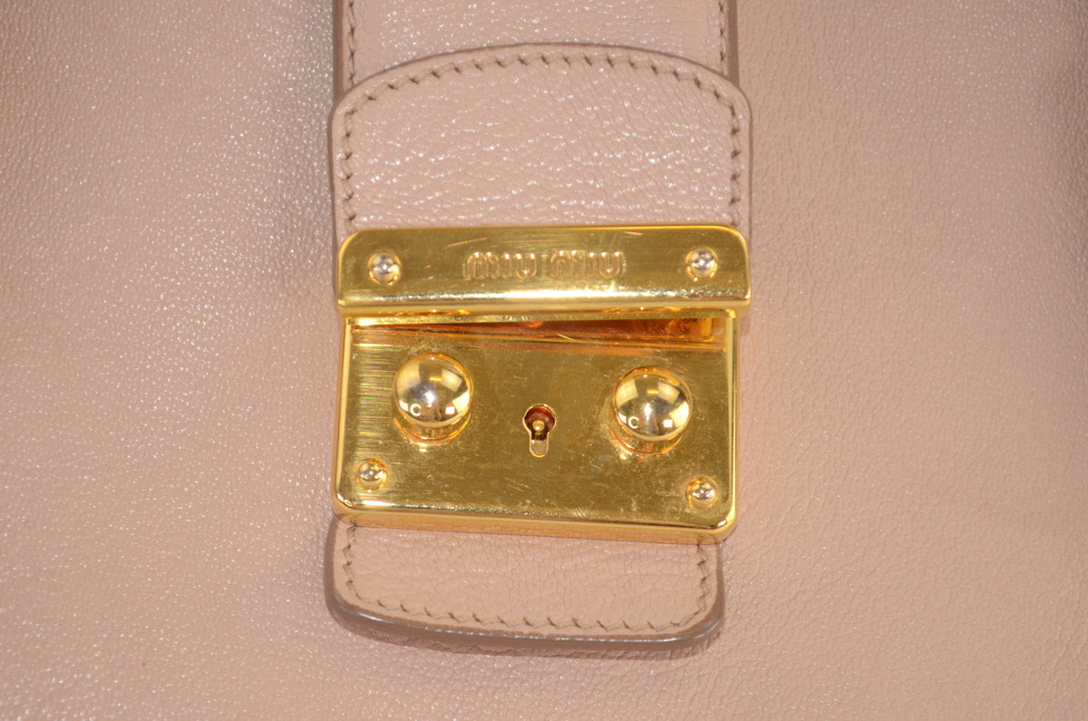 Miu Miu Madras Pushlock Tote Handtasche Leder Beige