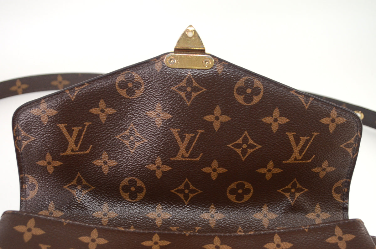 Louis Vuitton Pochette Métis Monogram Canvas Braun