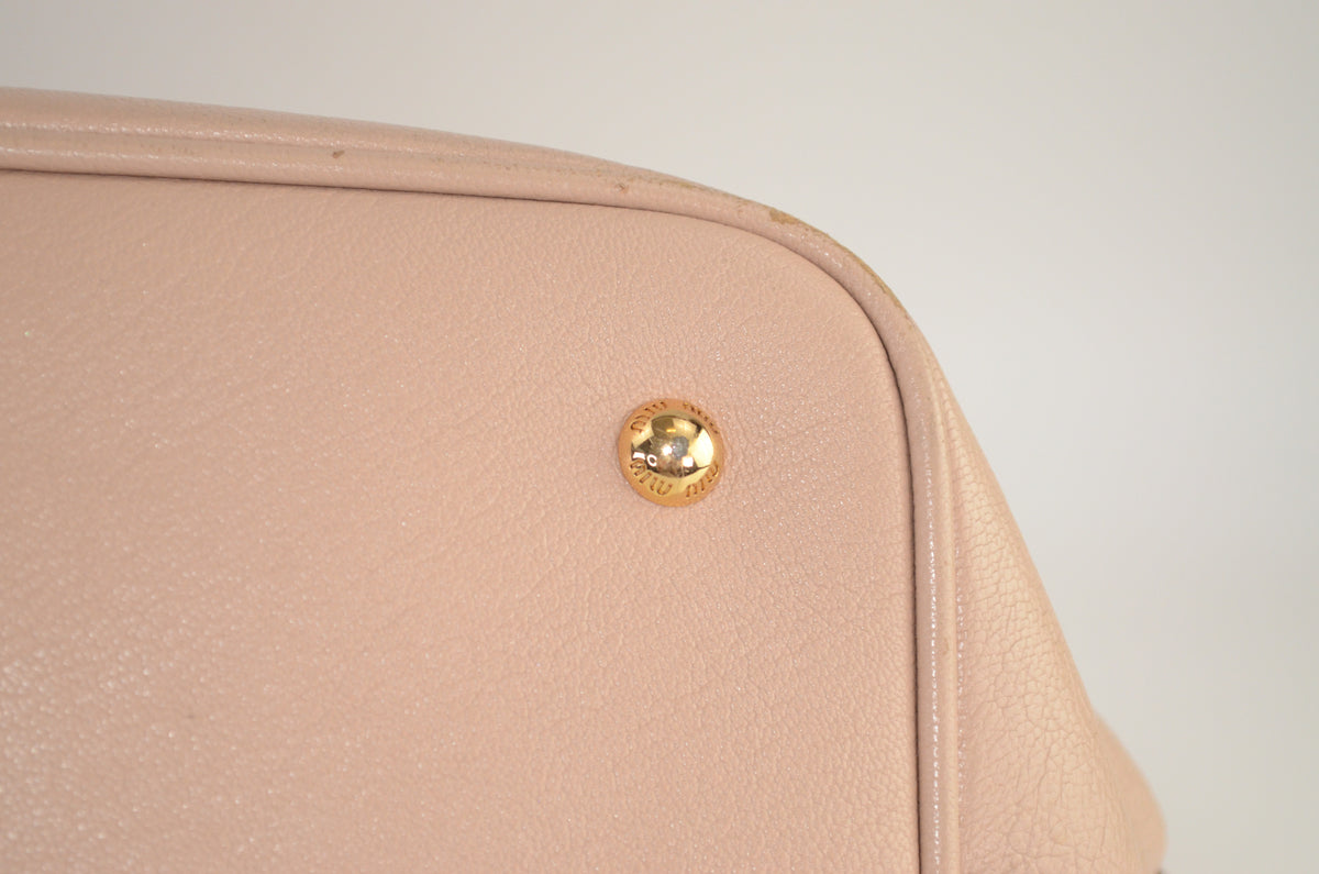 Miu Miu Madras Pushlock Tote Handtasche Leder Beige