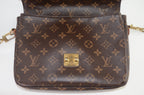 Louis Vuitton Pochette Métis Monogram Canvas Braun