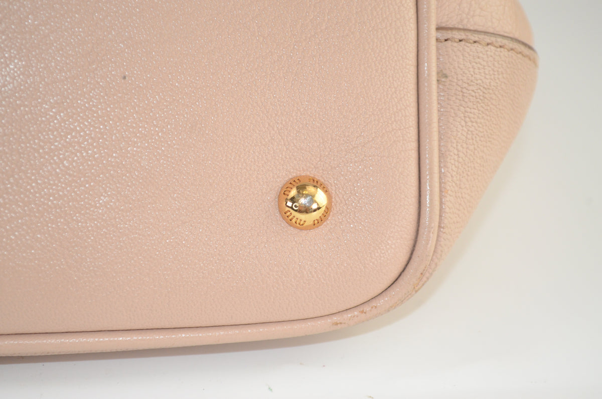 Miu Miu Madras Pushlock Tote Handtasche Leder Beige