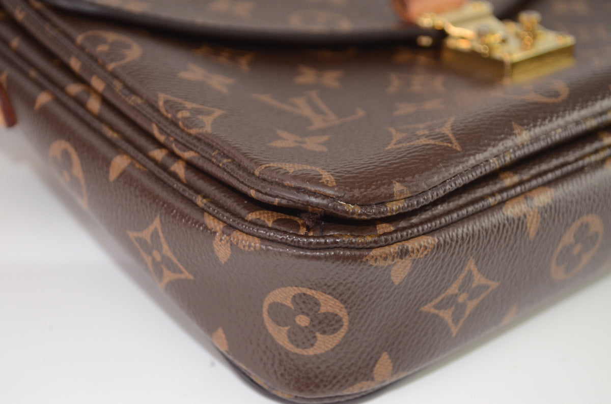 Louis Vuitton Pochette Métis Monogram Canvas Braun