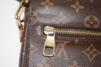 Louis Vuitton Pochette Métis Monogram Canvas Braun