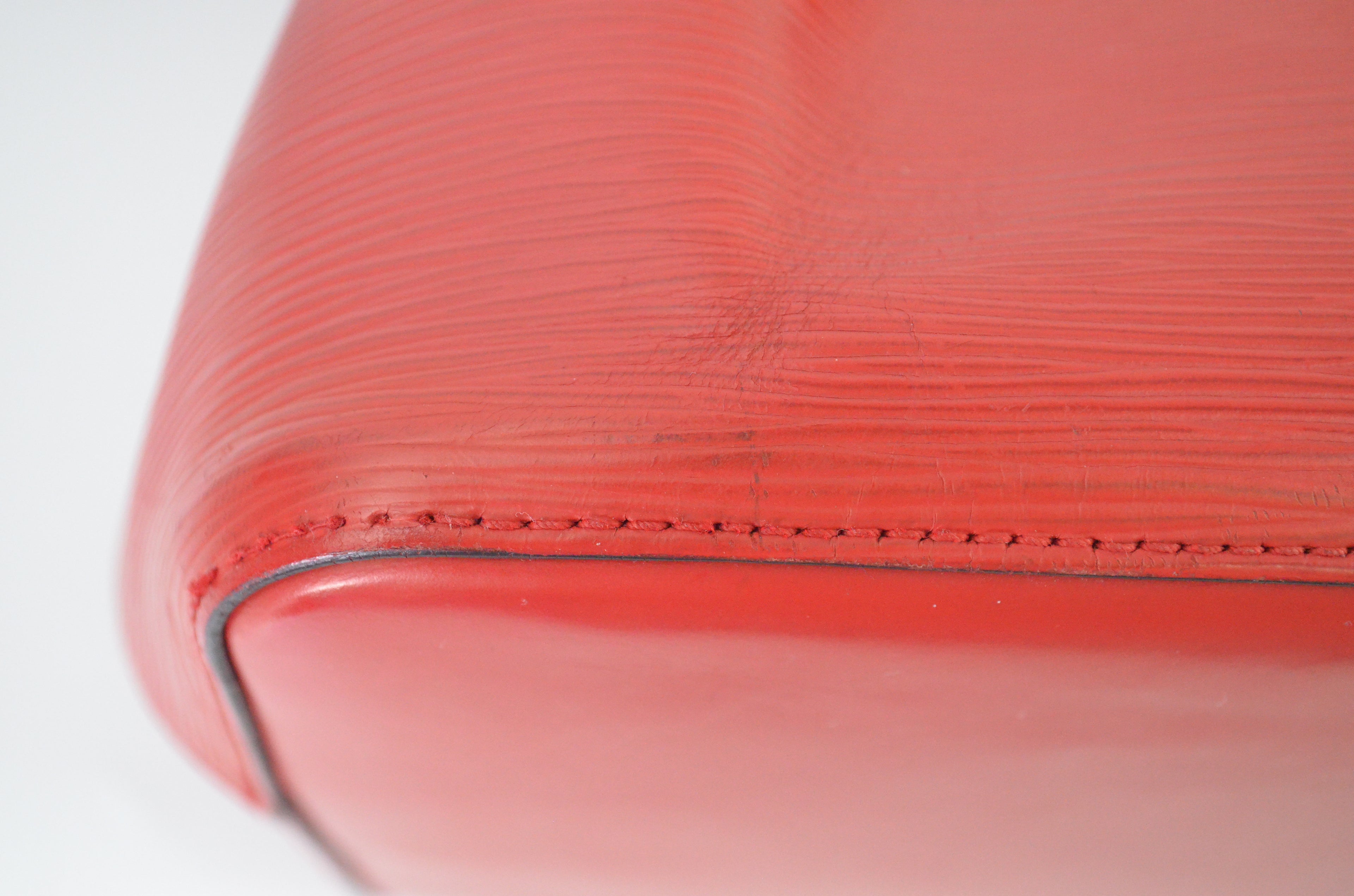 Louis Vuitton NéoNoé Epi Leder rot