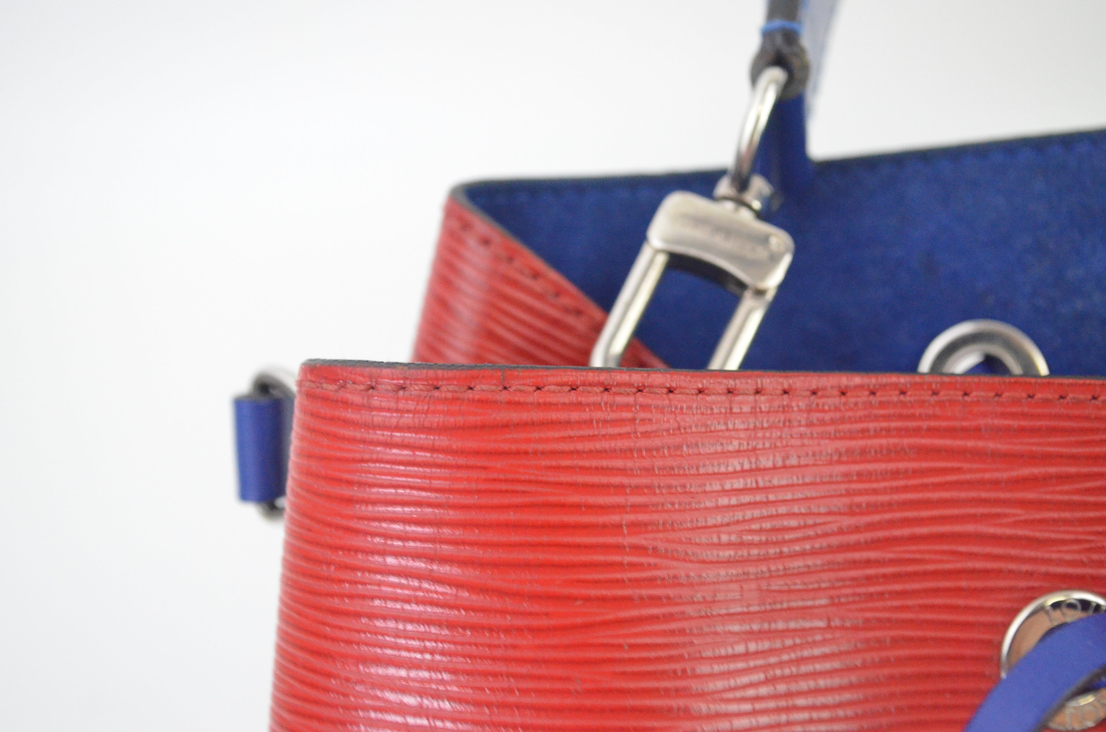 Louis Vuitton NéoNoé Epi Leder rot