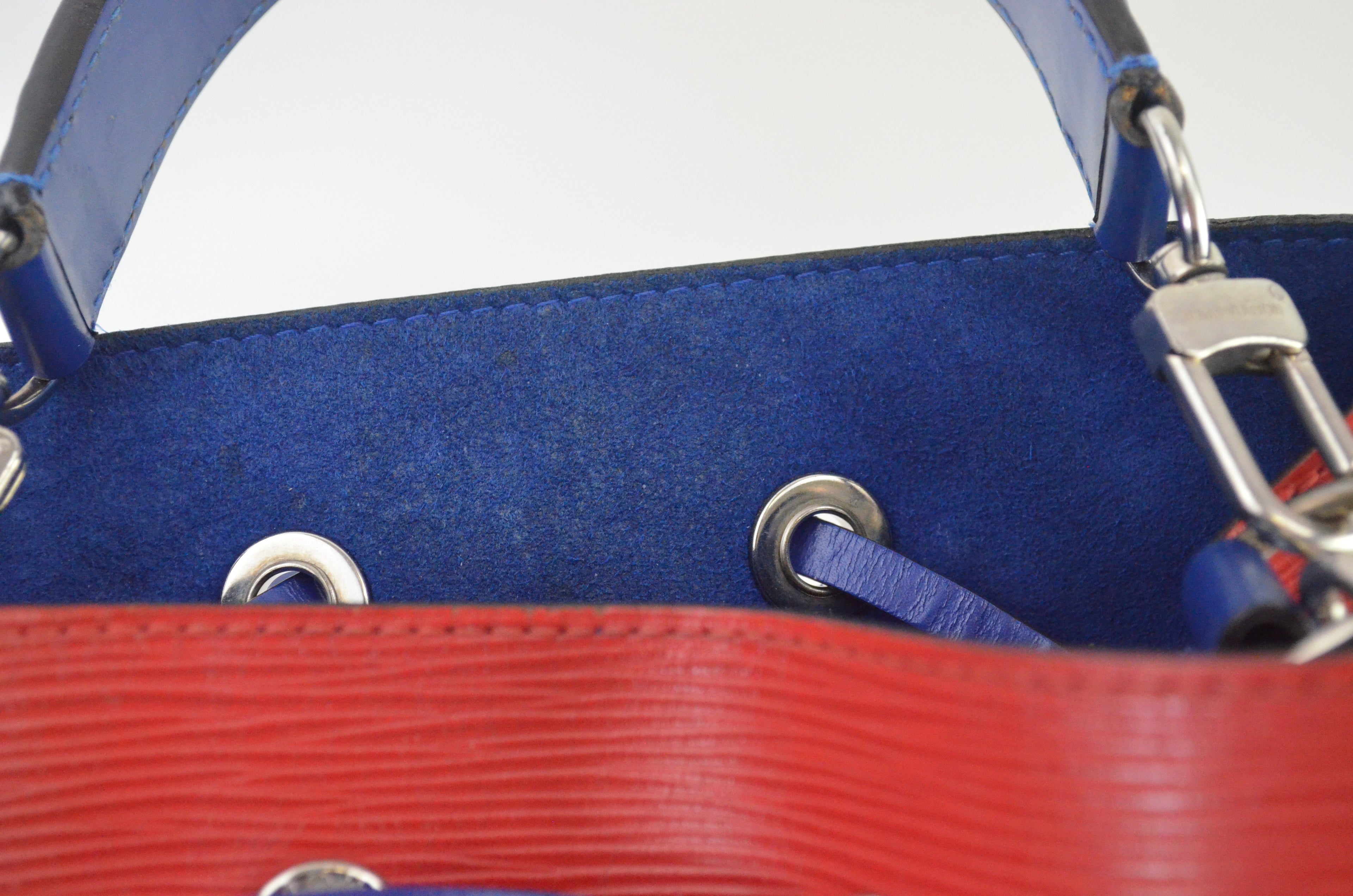 Louis Vuitton NéoNoé Epi Leder rot