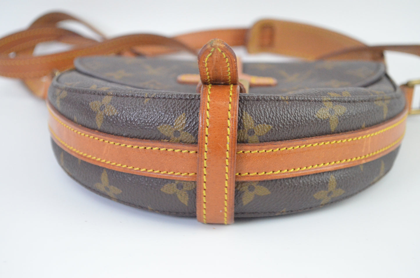Louis Vuitton Chantilly