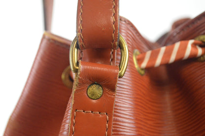Louis Vuitton Noe Epi Leder