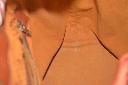 Louis Vuitton Noe Epi Leder