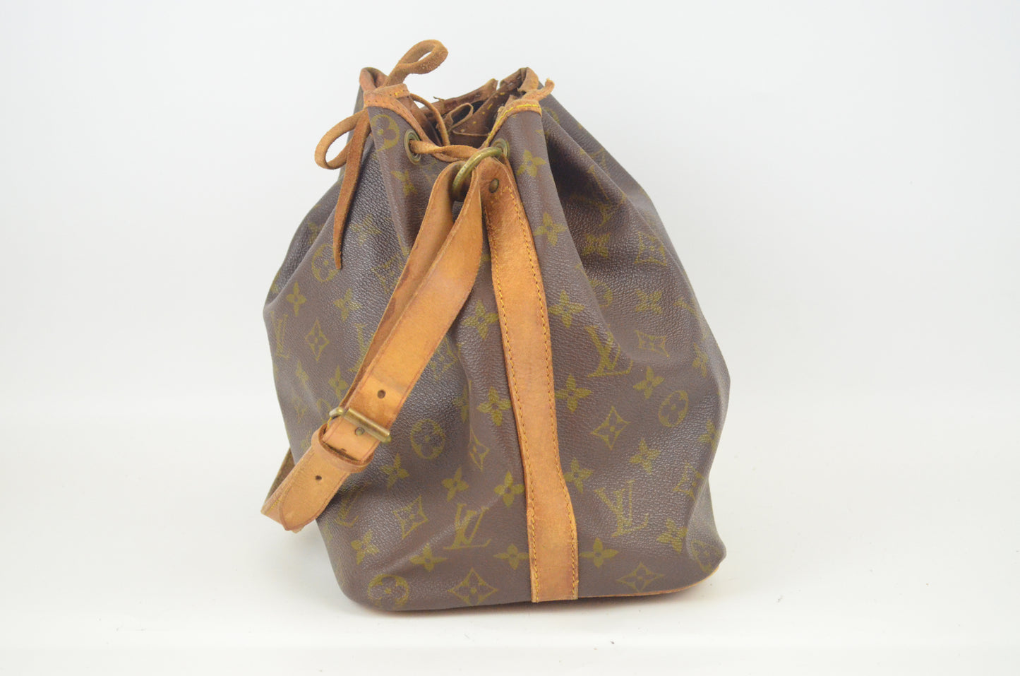 Louis Vuitton Noé Petit