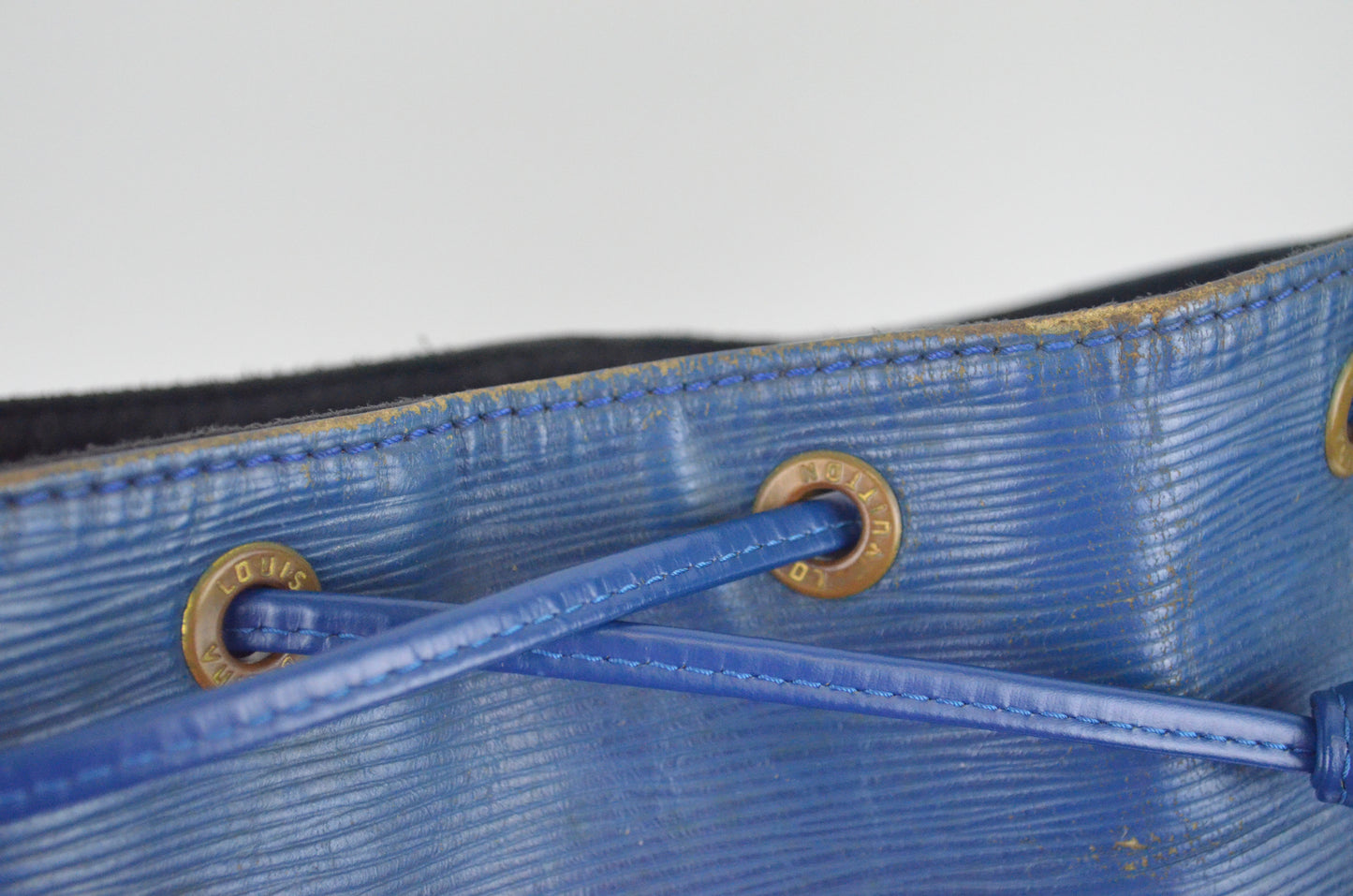 Louis Vuitton Noé Epi Leder