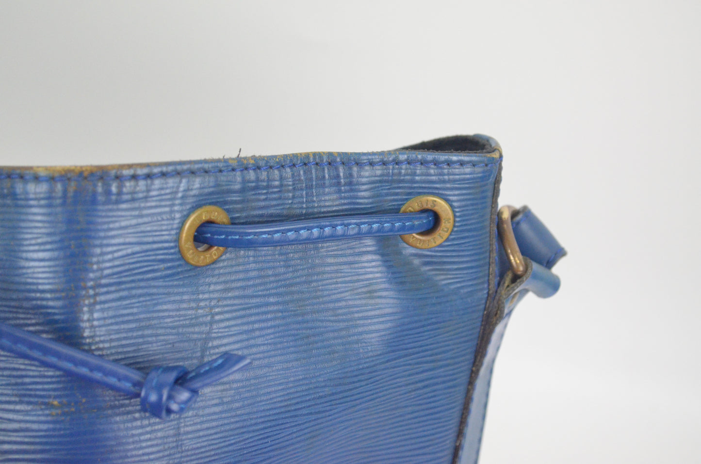 Louis Vuitton Noé Epi Leder