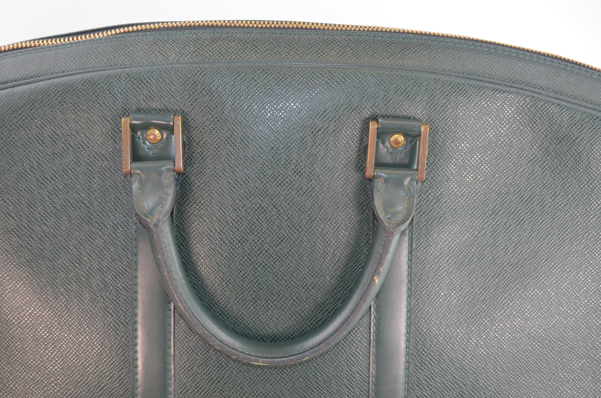 Louis Vuitton Kendall Reisetasche Taiga Leder Grün Vintage