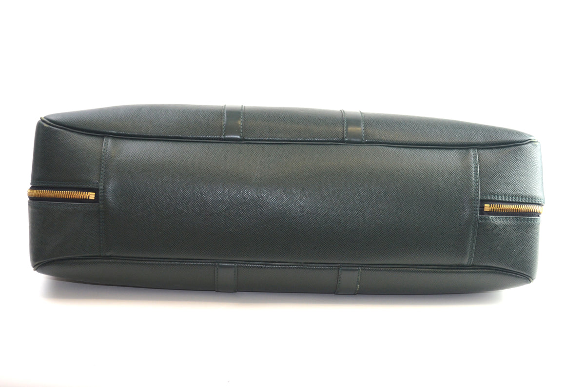 Louis Vuitton Kendall Reisetasche Taiga Leder Grün Vintage