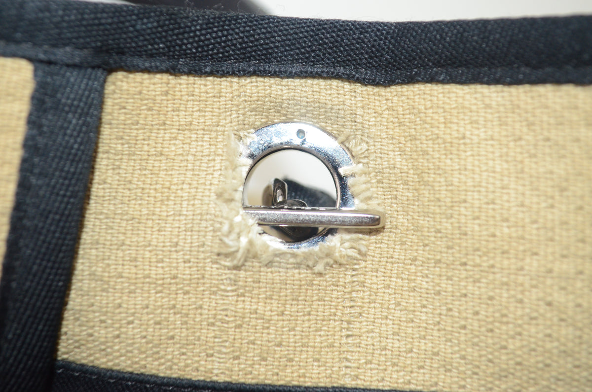 Chanel Deauville Tote Beige Canvas Schwarz