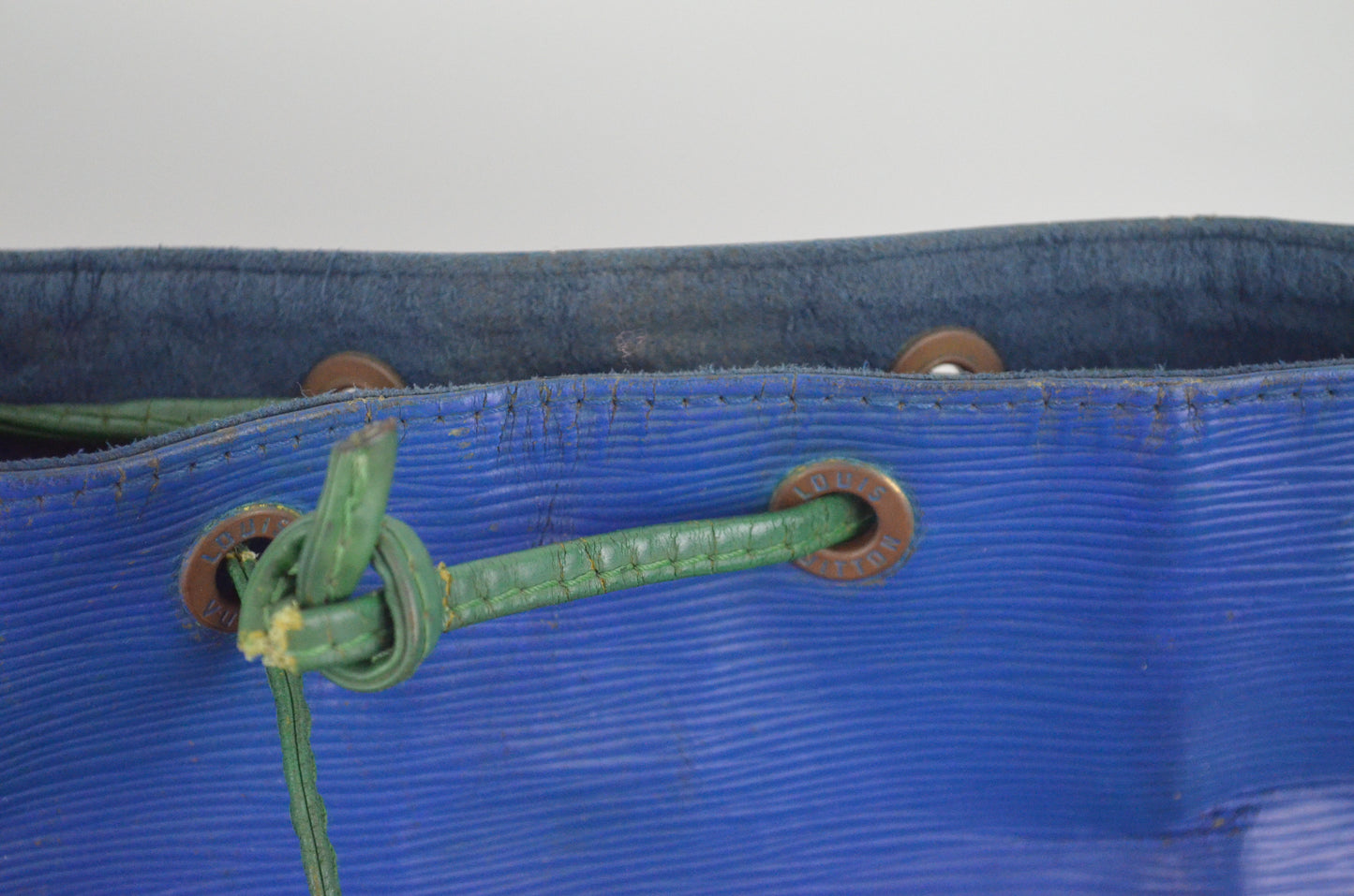 Louis Vuitton Noé Epi Leder