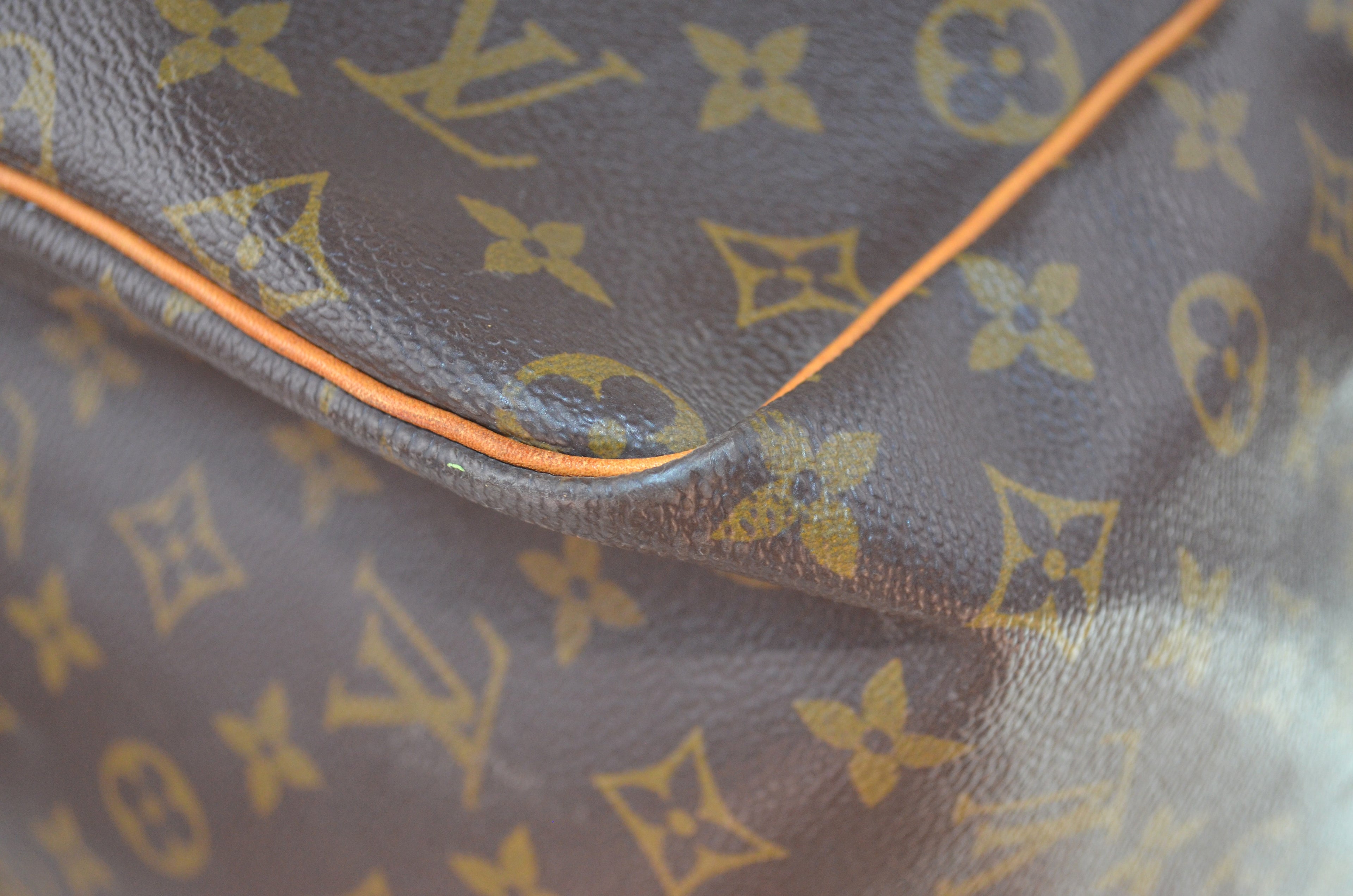 Louis Vuitton Keepall Monogram Canvas Reisetasche