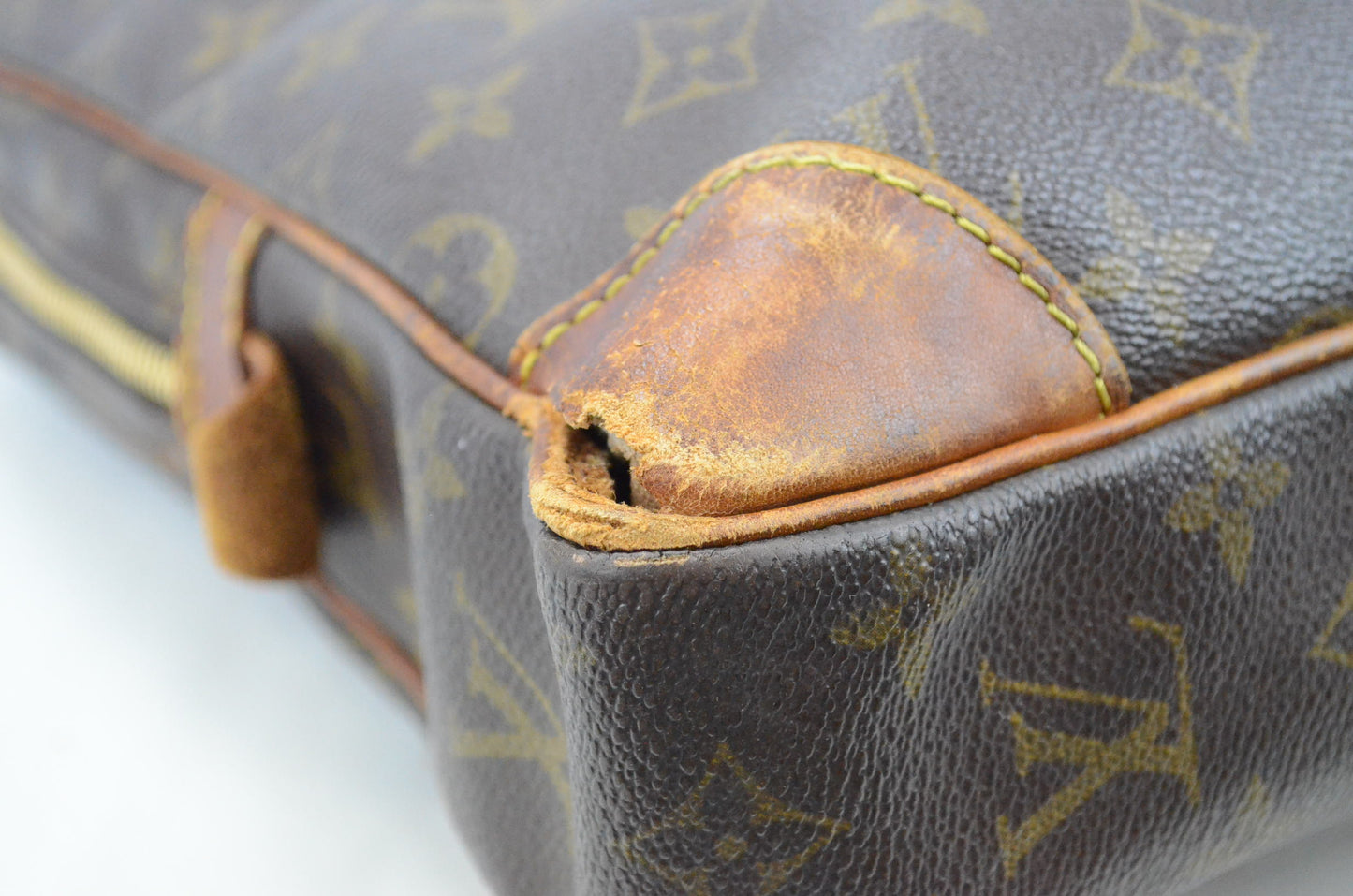 Louis Vuitton Sirius Monogram Canvas