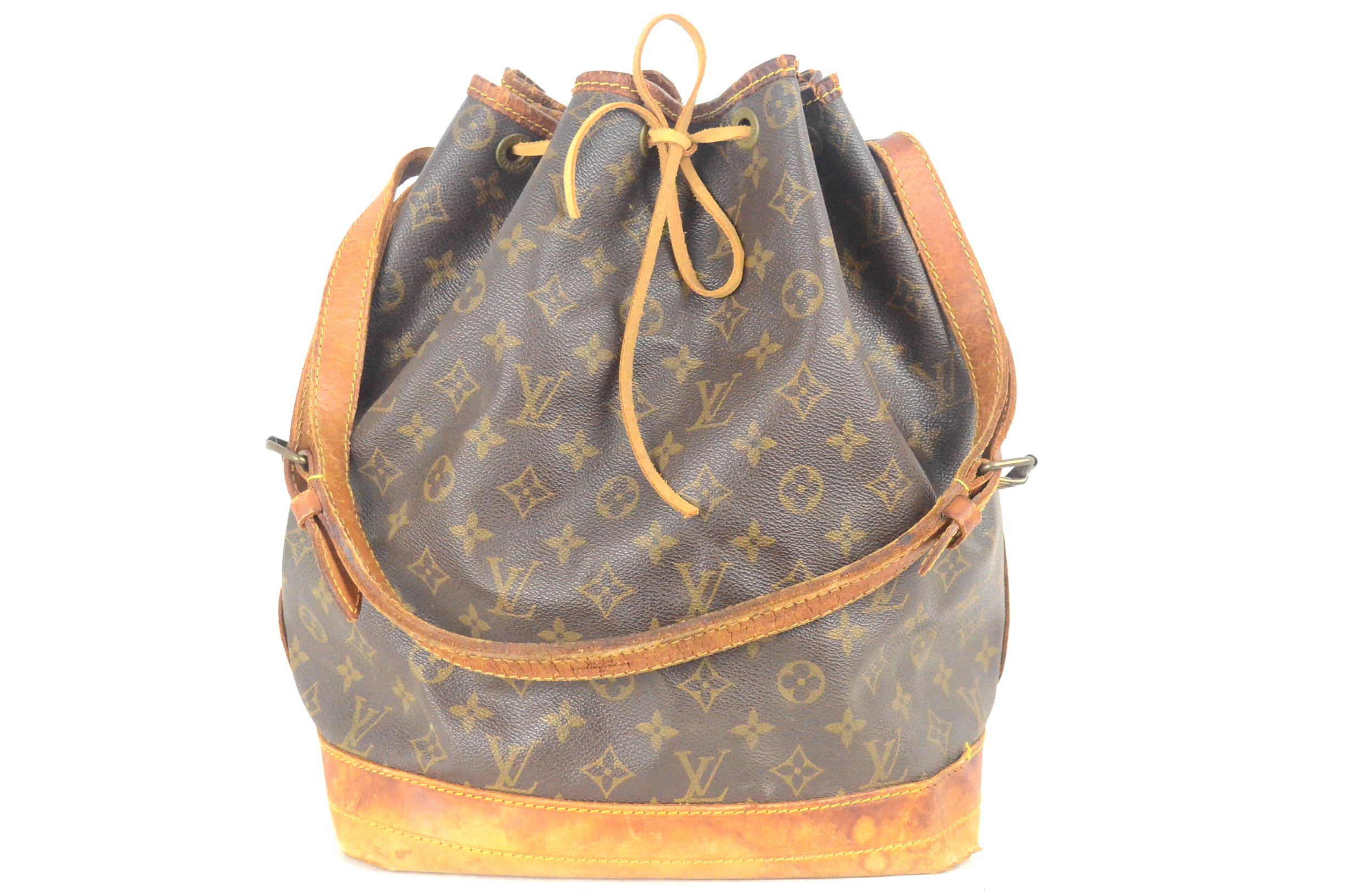 Louis Vuitton Sac Noe Grande Monogram Canvas Luxe 4 Less