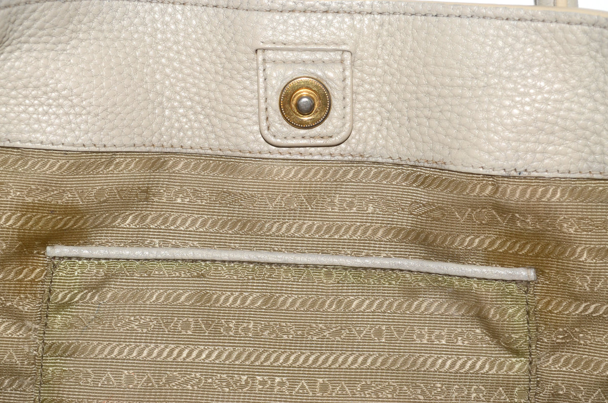 Prada Vitello Daino Tote Bag Weiß