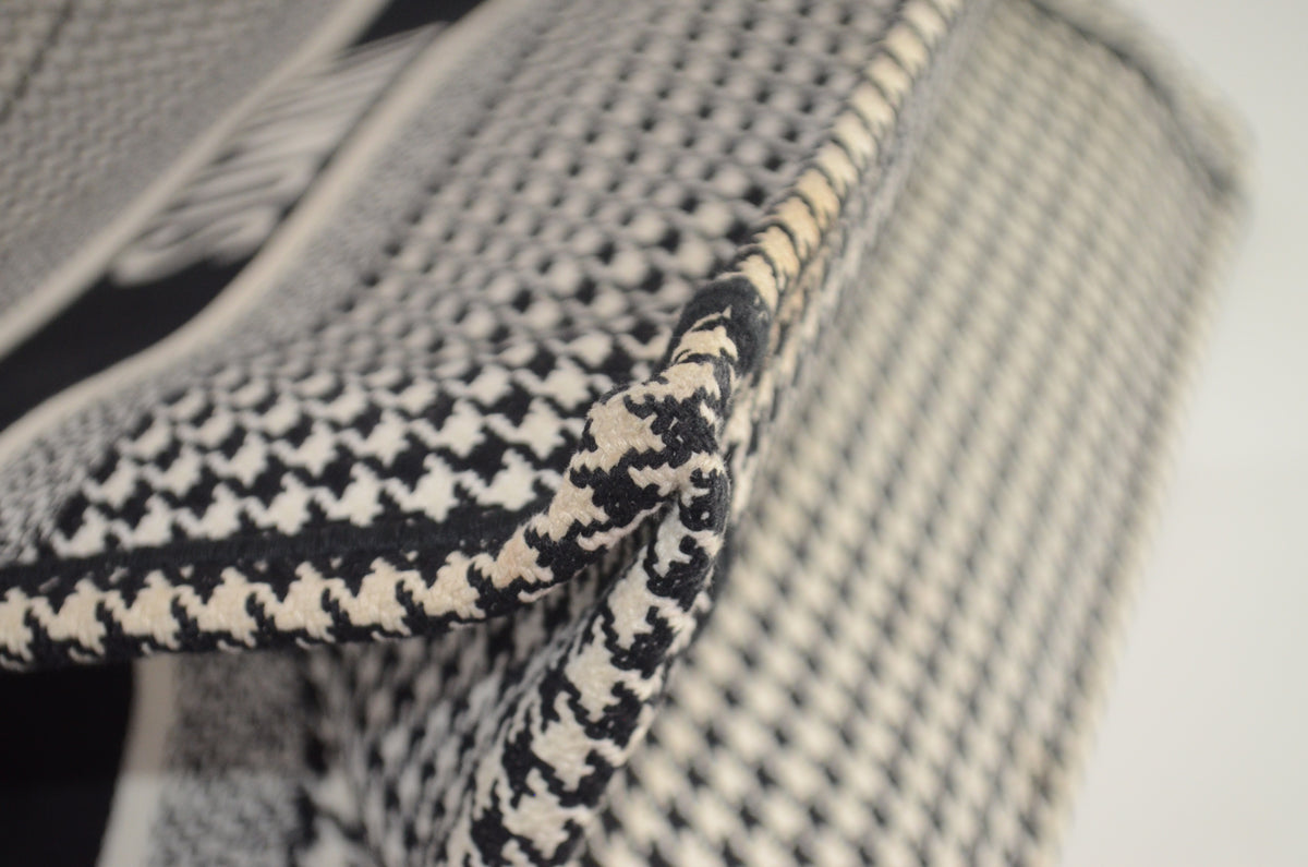Dior Book Tote Large Houndstooth Schwarz Weiß