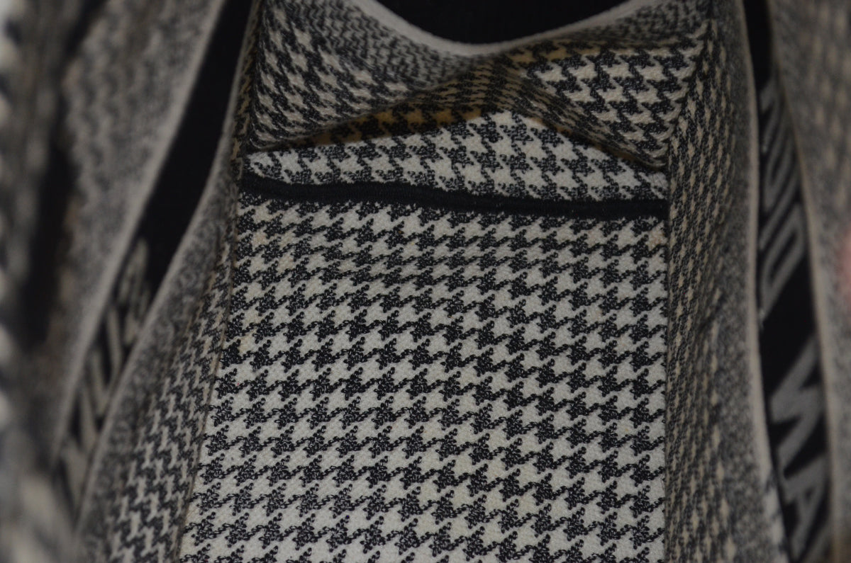 Dior Book Tote Large Houndstooth Schwarz Weiß