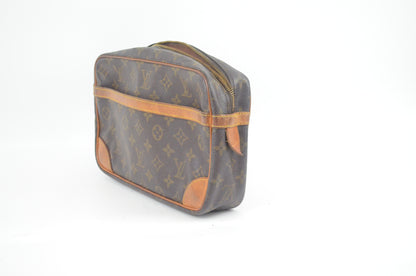 Louis Vuitton Clutch Monogram Canvas