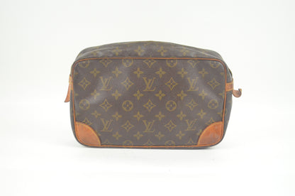 Louis Vuitton Clutch Monogram Canvas