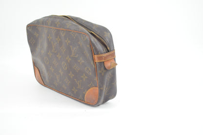 Louis Vuitton Clutch Monogram Canvas