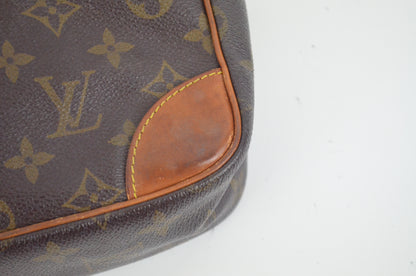 Louis Vuitton Clutch Monogram Canvas