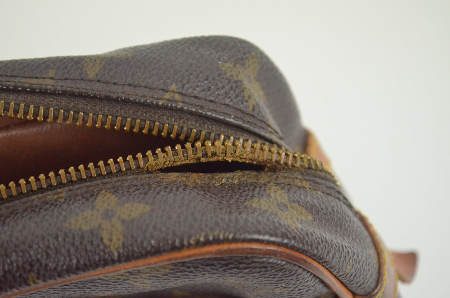 Louis Vuitton Clutch Monogram Canvas