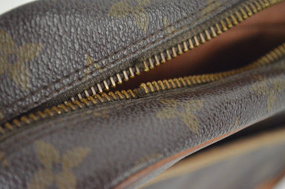 Louis Vuitton Clutch Monogram Canvas