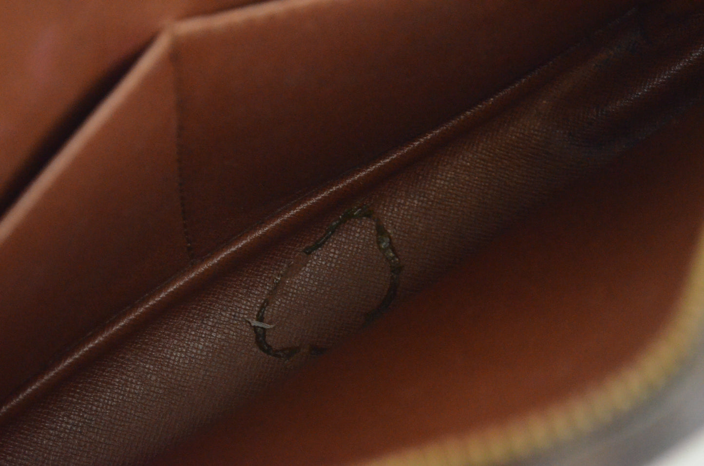 Louis Vuitton Clutch Monogram Canvas