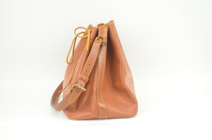 Louis Vuitton Noé Epi Leder