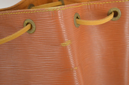 Louis Vuitton Noé Epi Leder