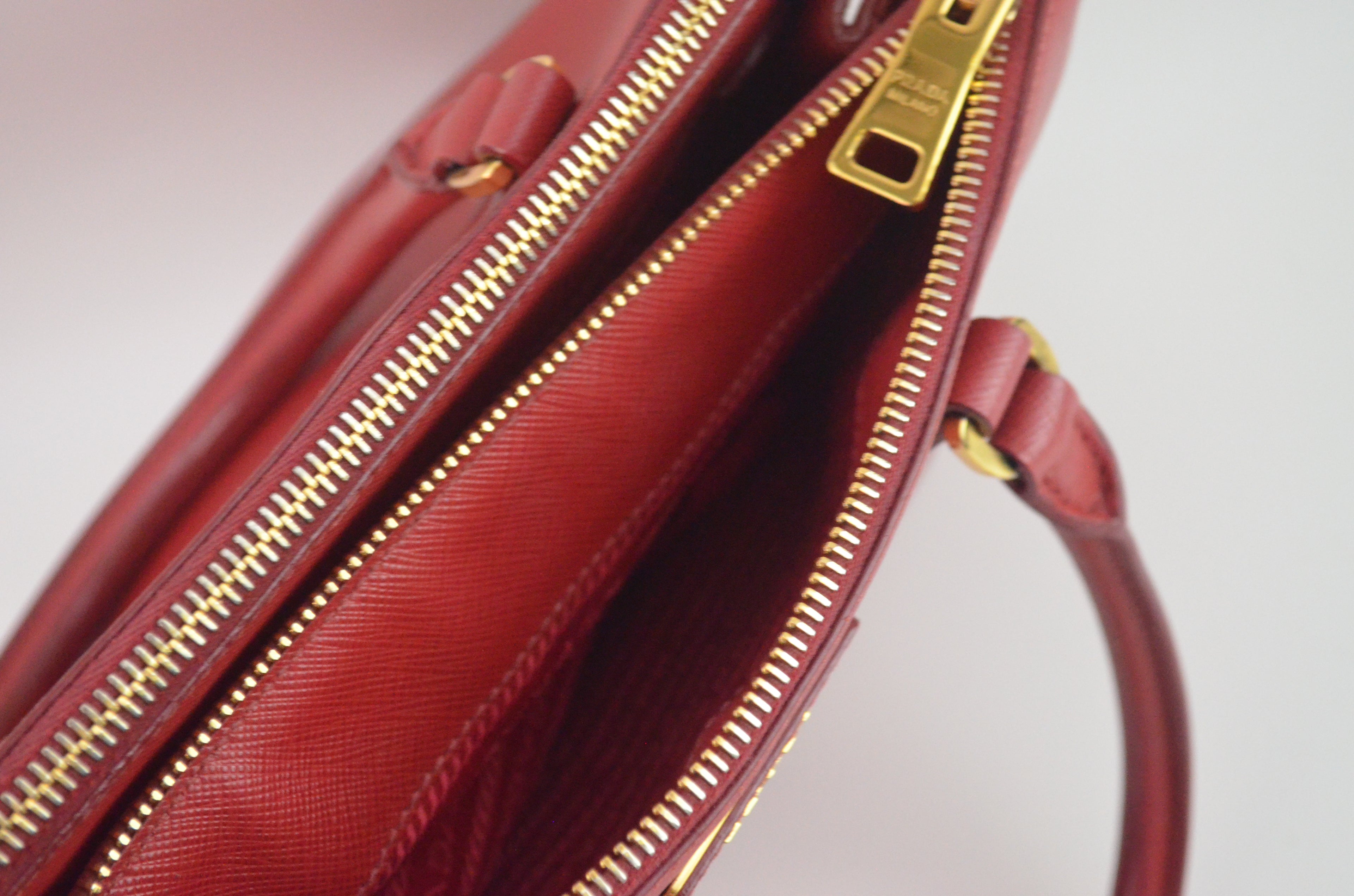 Prada Galleria Saffiano Leder