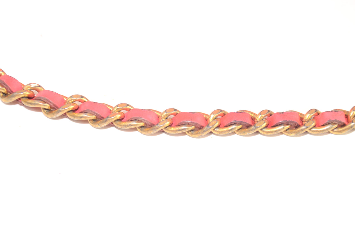 Chanel Boy Wallet on Chain Lackleder Pink mit Kettenriemen