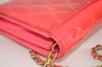 Chanel Boy Wallet on Chain Lackleder Pink mit Kettenriemen