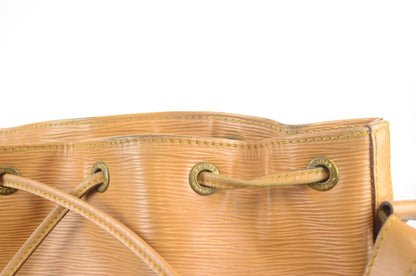 Louis Vuitton Noé Epi Leder