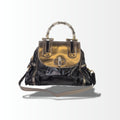 Gucci Bamboo Pop Handtasche aus schwarzem und metallischem Lackleder mit Bamboo-Henkel