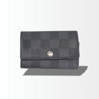Louis Vuitton Multiclés 6 aus Damier Graphite Canvas in Schwarz/Grau gebraucht kaufen – mit lebenslanger Echtheitsgarantie bei Luxe4Less.