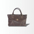 MCM Leder Tote Bag Braun – Vorderansicht mit Logoplakette