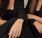 Vergoldetes Armband mit verschiedenen Natursteinen