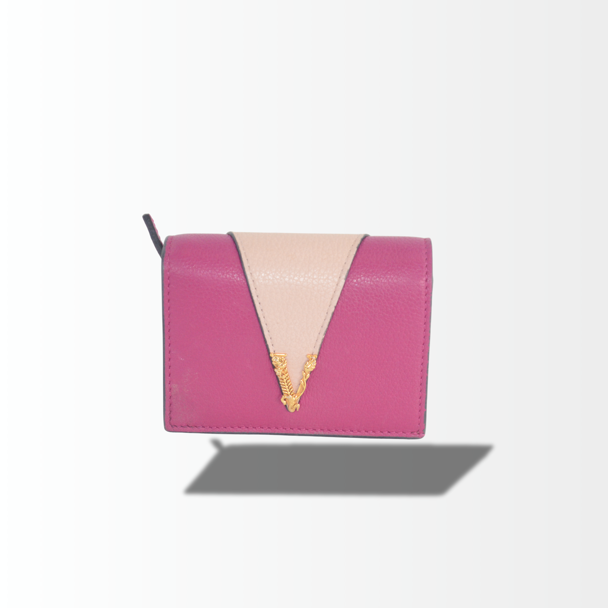 Unterseite des Versace Virtus Portemonnaies in Pink und Hellrosa